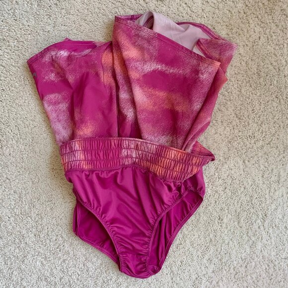 NWT Nike Dri-Fit One High-Waisted 3" Training Shorts, Small, Fuchsia Print - Picture 6 of 9